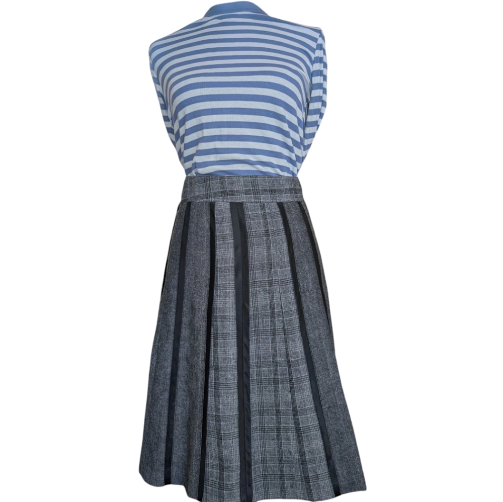Unique MaxMara style plaid multipattern satin accents a line wool skirt size L